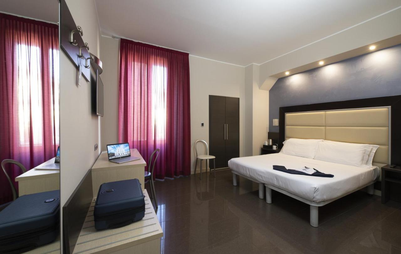 Hotel Five Μιλάνο Εξωτερικό φωτογραφία